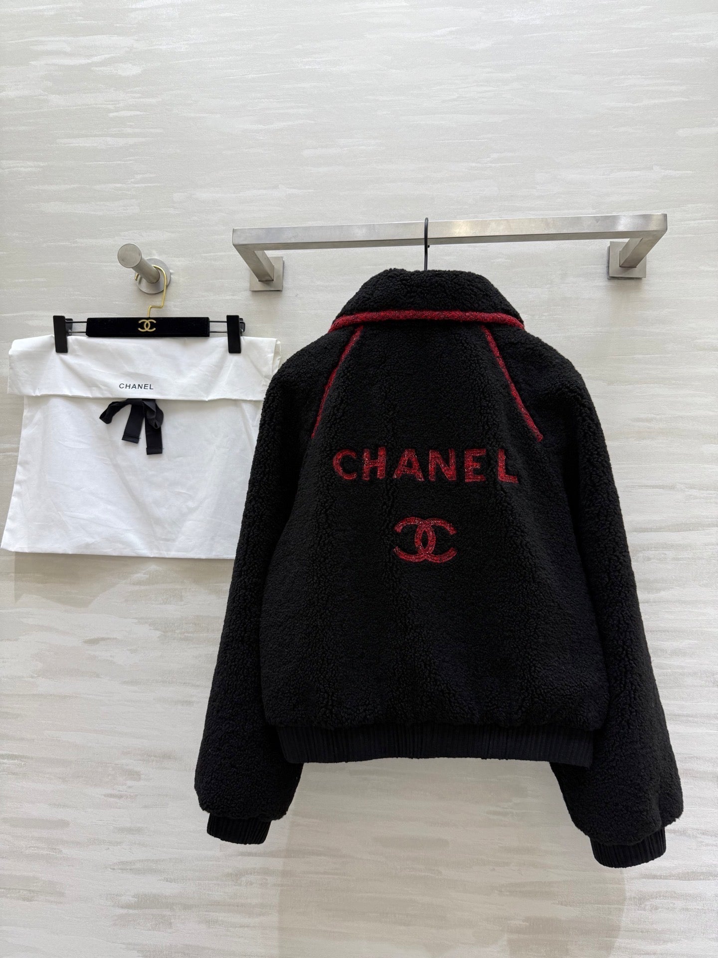 CHANEL 25S SHEARLING COLLAR JACKET 474