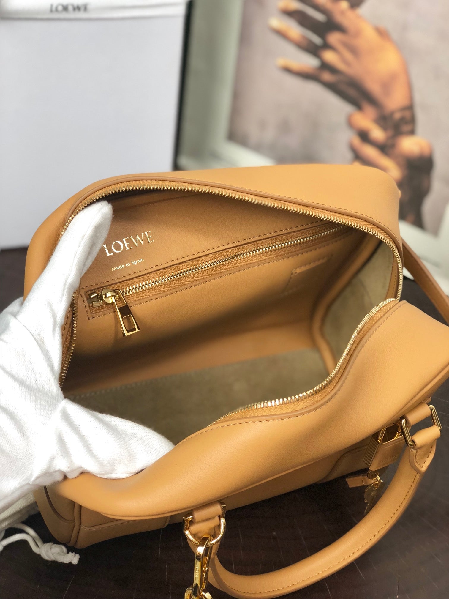 LOEWE LOE AMAZONA 19 BAG IN WARM DESERT NAPPA CALFSKIN