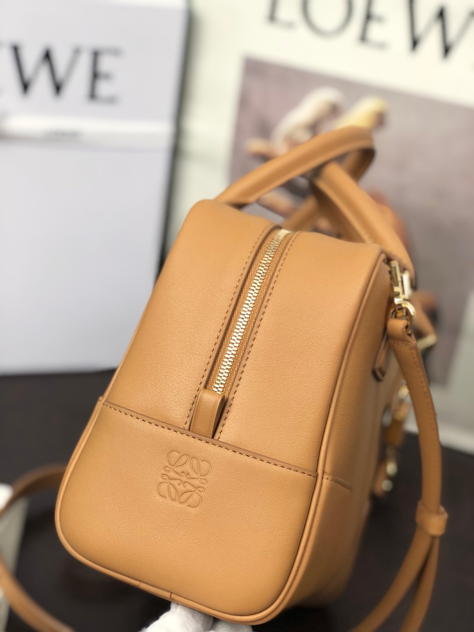 LOEWE LOE AMAZONA 19 BAG IN WARM DESERT NAPPA CALFSKIN