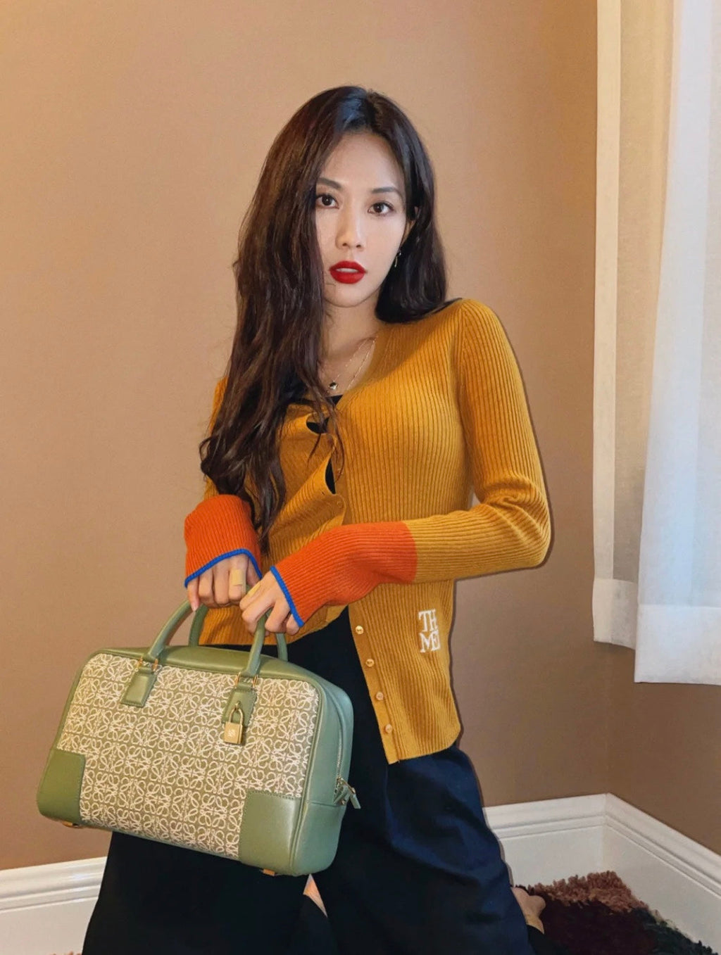 LOEWE LOE AMAZONA 28 BAG IN OLIVE GREEN CALFSKIN AND BEIGE MONOGRAM FABRIC