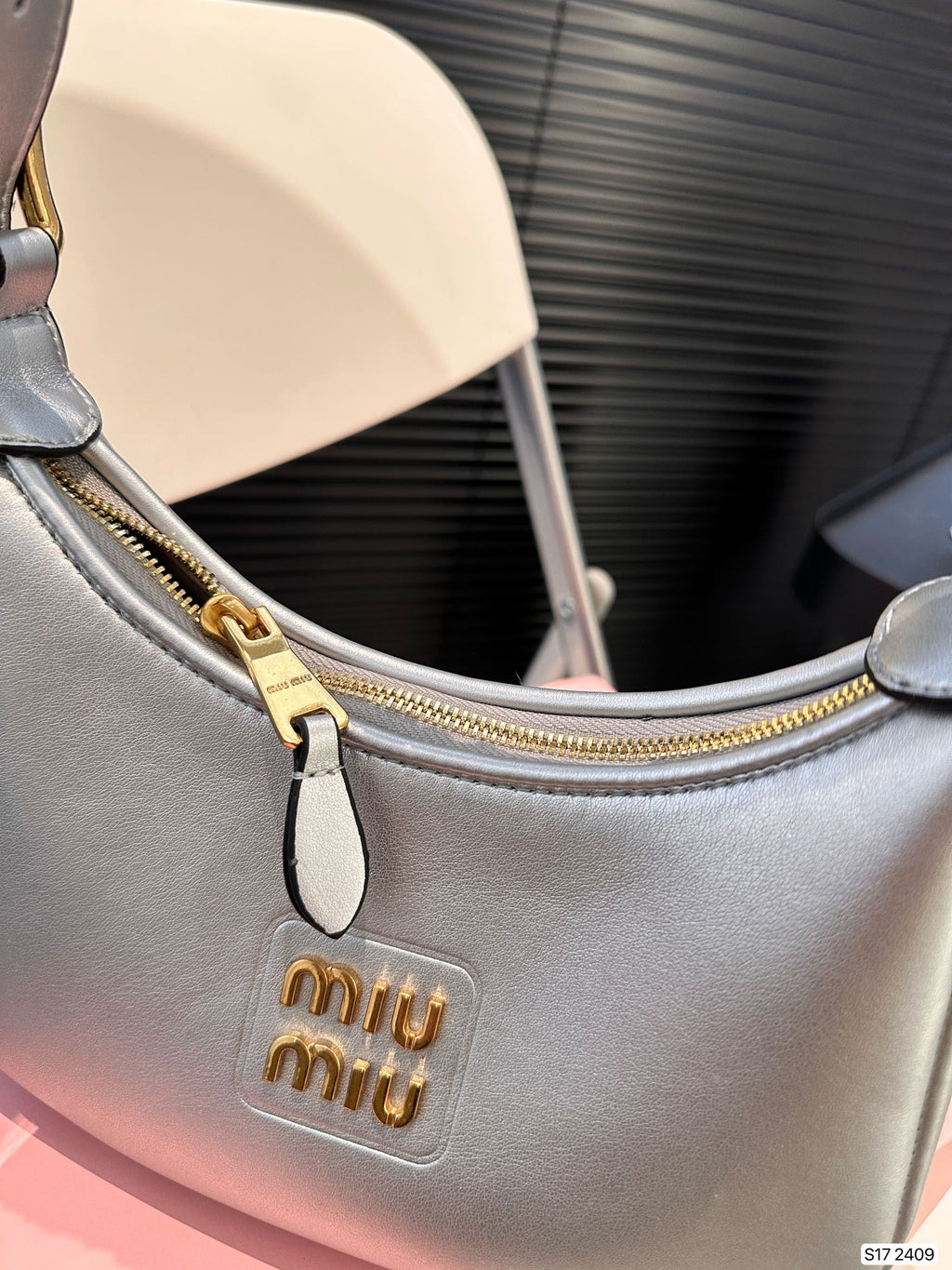 FENDI HOBO 22 BAG IN SILVER CALFSKIN
