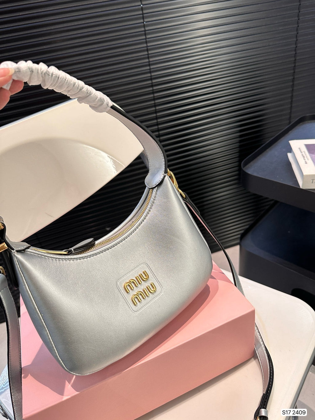 FENDI HOBO 22 BAG IN SILVER CALFSKIN