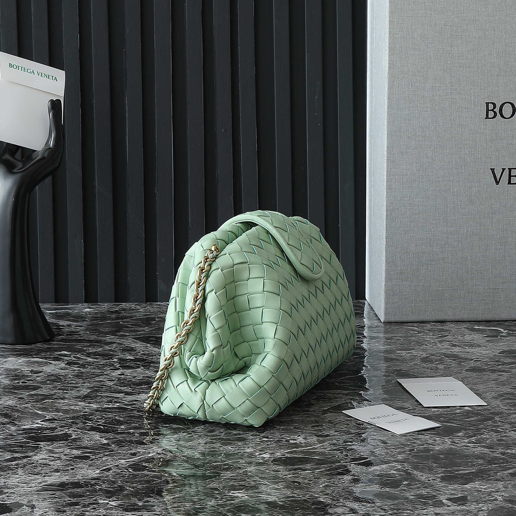BOTTEGA VENETA Teen Lauren 1980 With Chain 31.5 Light Green Leather Ghw