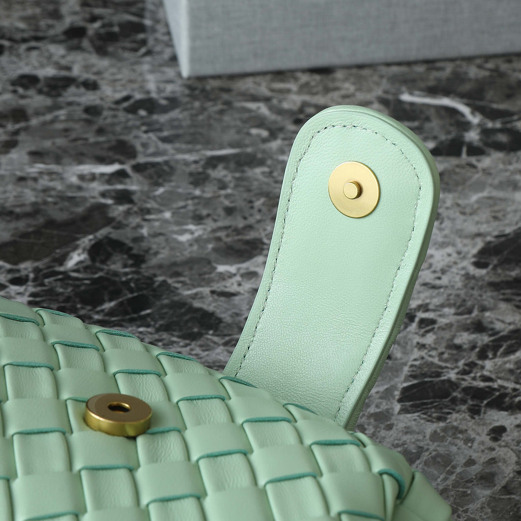 BOTTEGA VENETA Teen Lauren 1980 With Chain 31.5 Light Green Leather Ghw