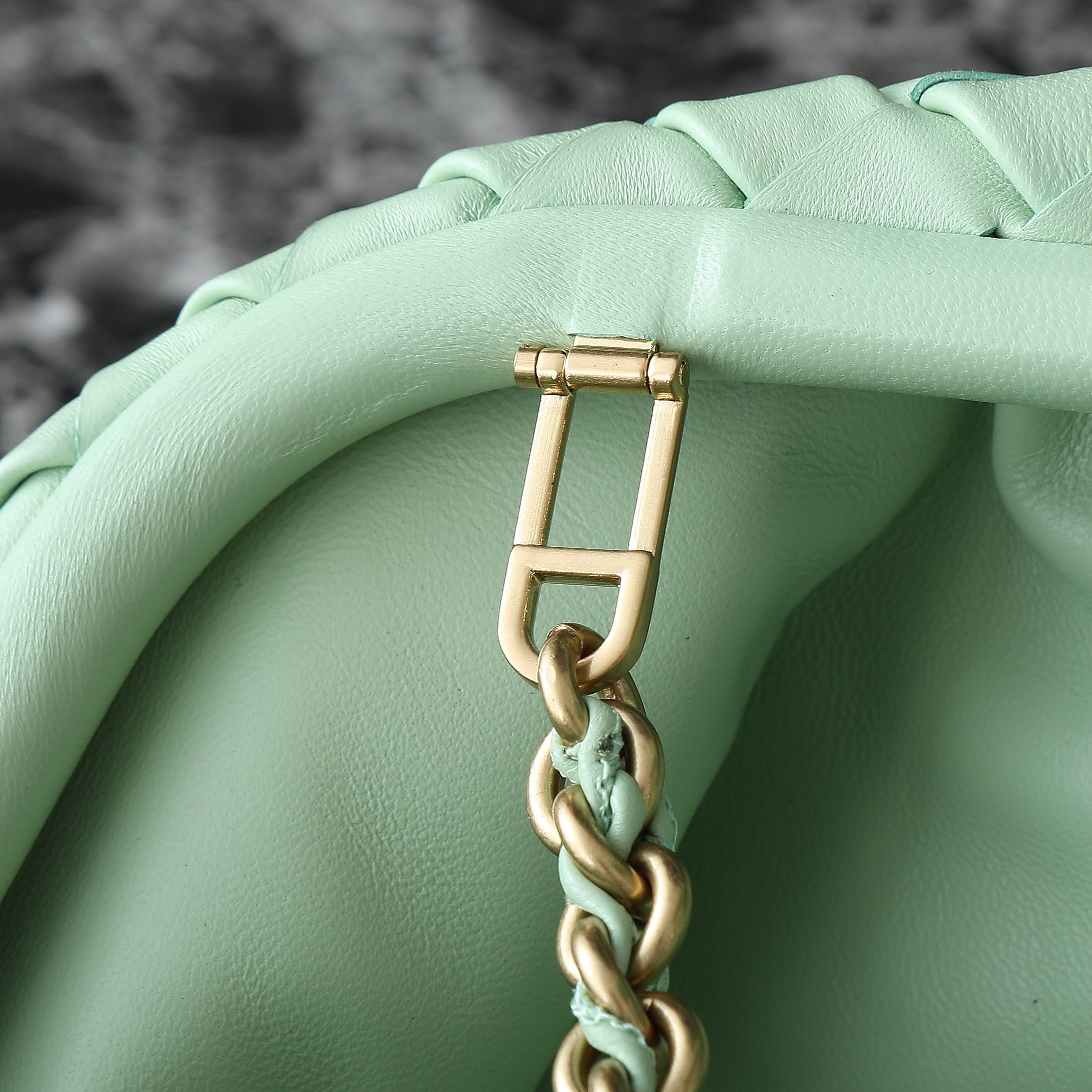 BOTTEGA VENETA Teen Lauren 1980 With Chain 31.5 Light Green Leather Ghw
