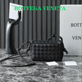 BOTTEGA VENETA BV MINI LOOP 17CM BLACK CALFSKIN