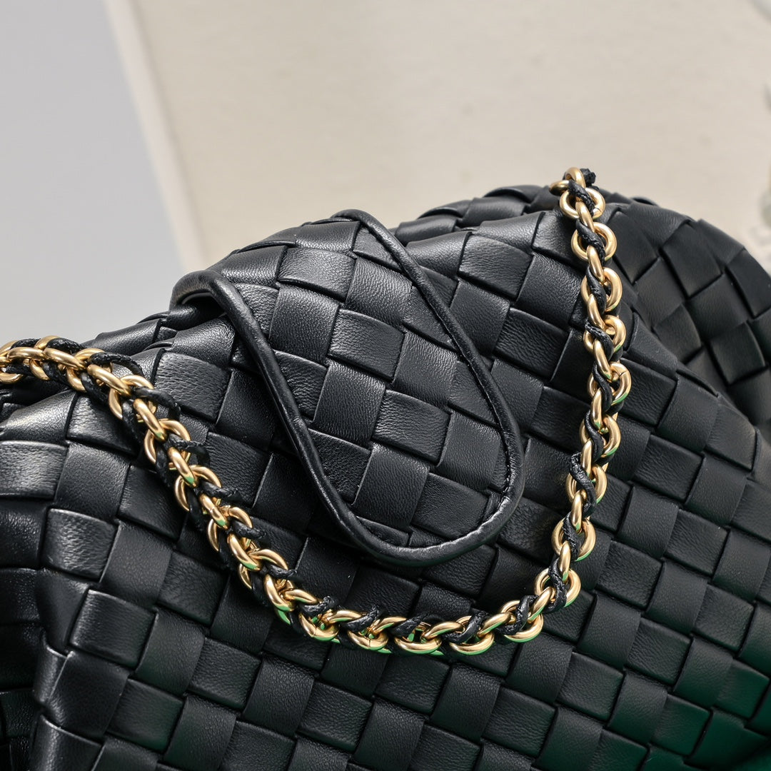 BOTTEGA VENETA Teen Lauren 1980 With Chain 31.5 Black Leather Ghw
