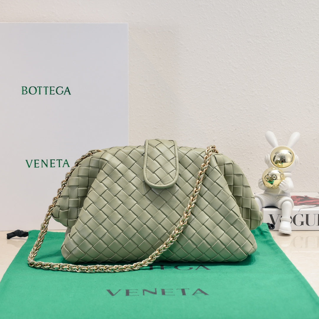 BOTTEGA VENETA Teen Lauren 1980 With Chain 31.5 Green Leather Ghw