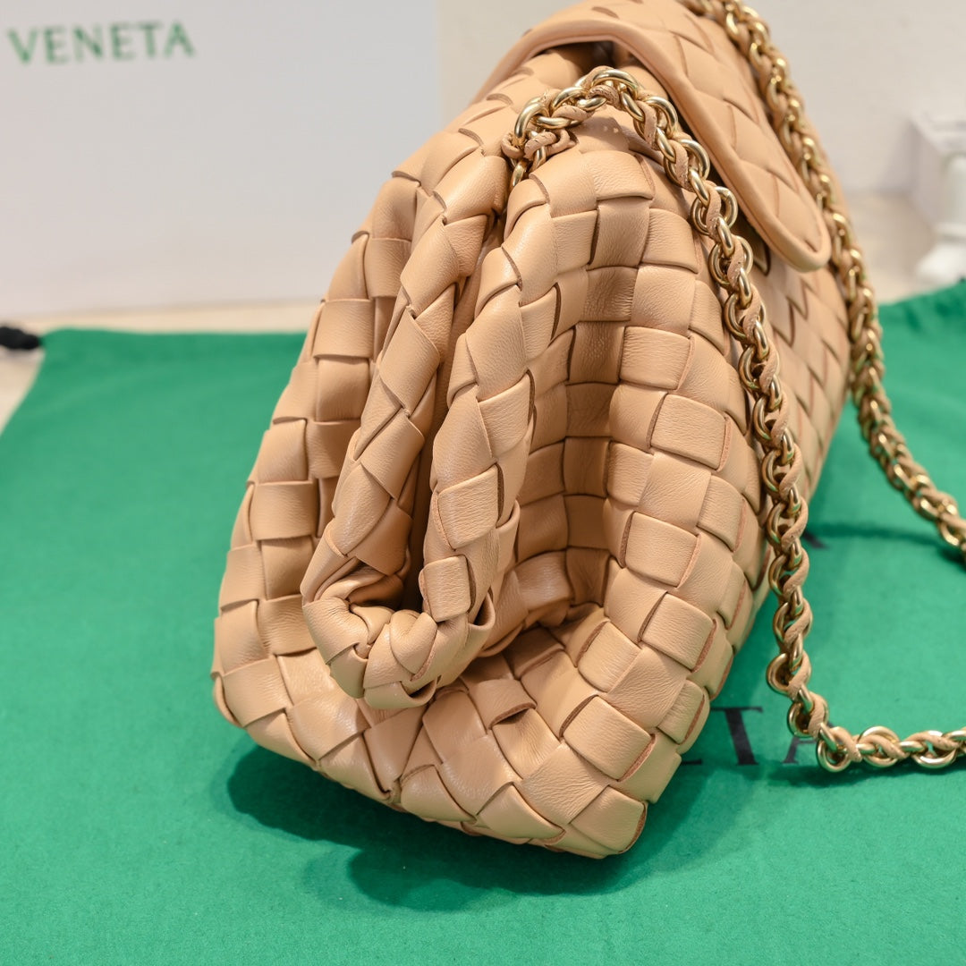 BOTTEGA VENETA Teen Lauren 1980 With Chain 31.5 Beige Leather Ghw