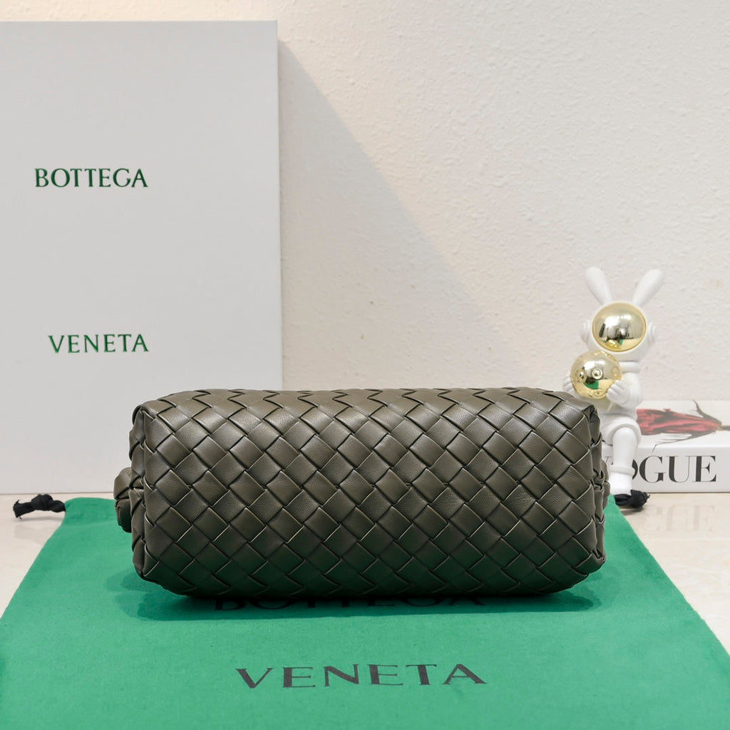 BOTTEGA VENETA Teen Lauren 1980 With Chain 31.5 Brown Leather Ghw