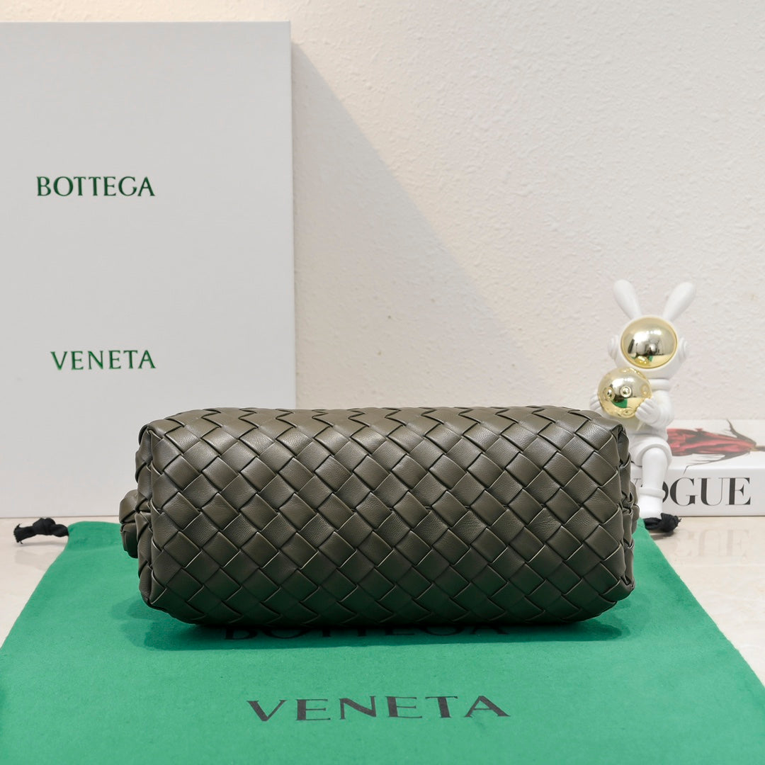 BOTTEGA VENETA Teen Lauren 1980 With Chain 31.5 Brown Leather Ghw