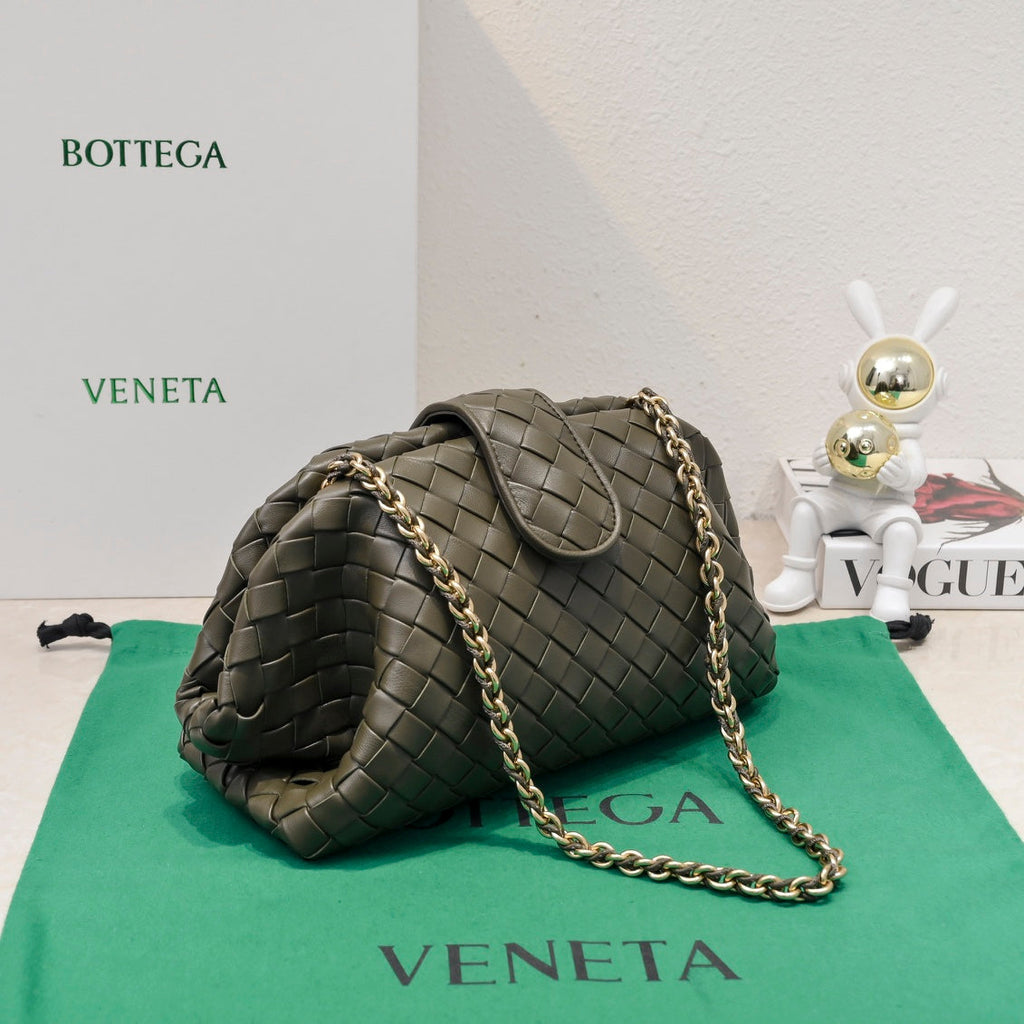 BOTTEGA VENETA Teen Lauren 1980 With Chain 31.5 Brown Leather Ghw