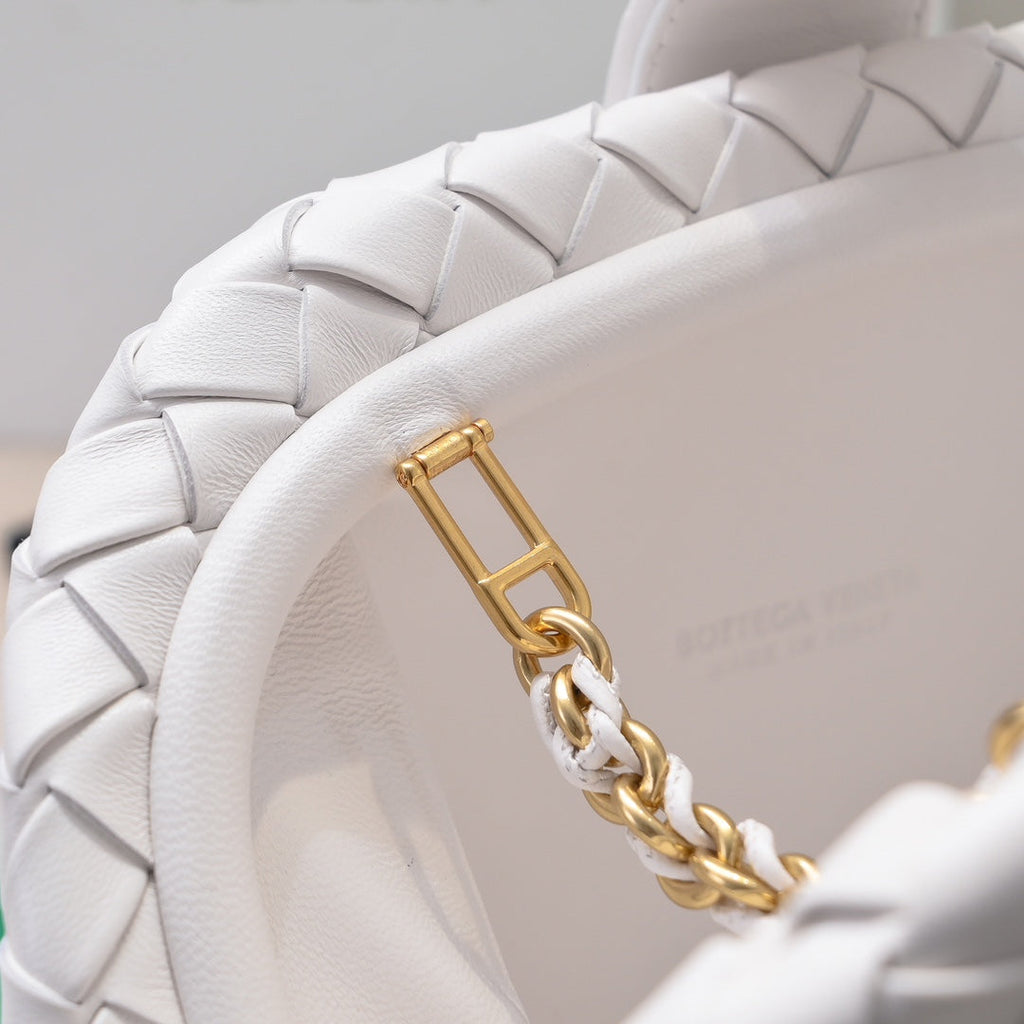 BOTTEGA VENETA Teen Lauren 1980 With Chain 31.5 White Leather Ghw