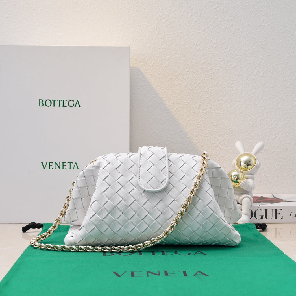 BOTTEGA VENETA Teen Lauren 1980 With Chain 31.5 White Leather Ghw