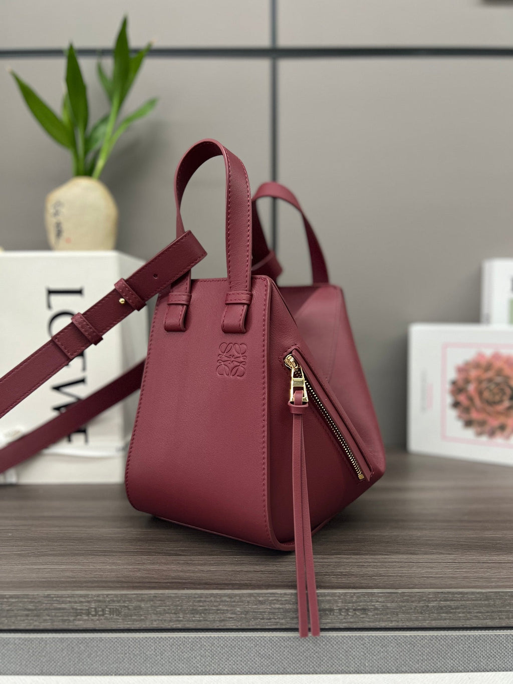 LOEWE LOE 20 HAMMOCK COMPACT BAG IN BURGUNDY RED CALFSKIN