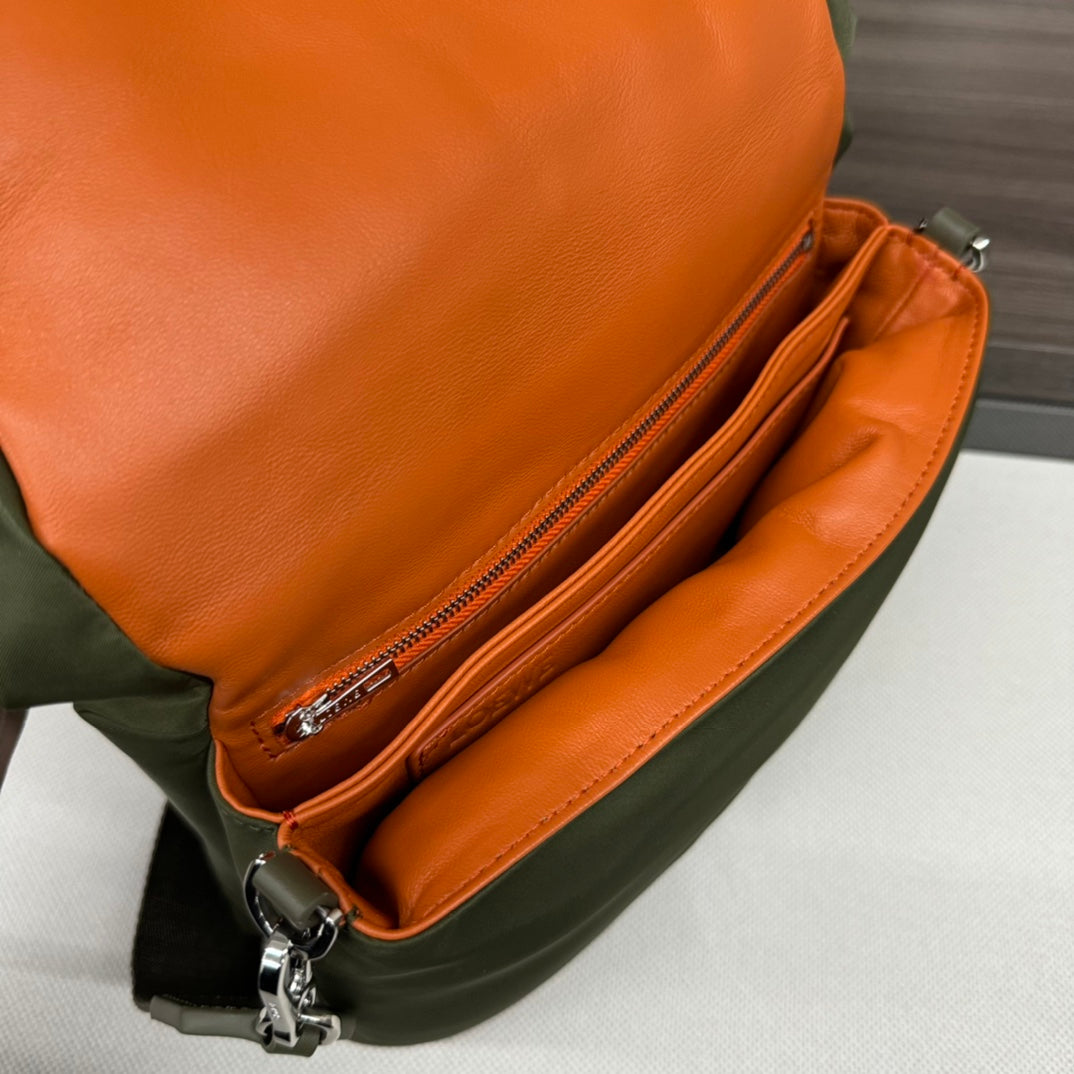 LOEWE LOE MINI PUFFER GOYA 23 BAG IN ARMY GREEN NAPPA LAMBSKIN