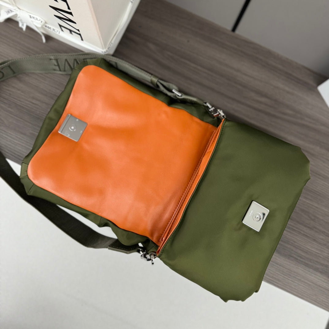 LOEWE LOE MINI PUFFER GOYA 23 BAG IN ARMY GREEN NAPPA LAMBSKIN