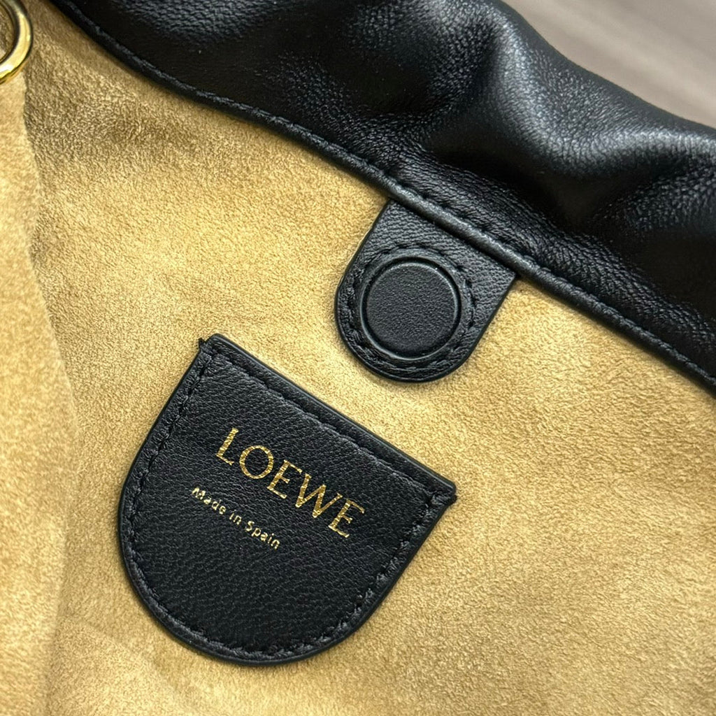 LOEWE LOE 23 FLAMENCO PURSE BUCKET IN BLACK LAMBSKIN
