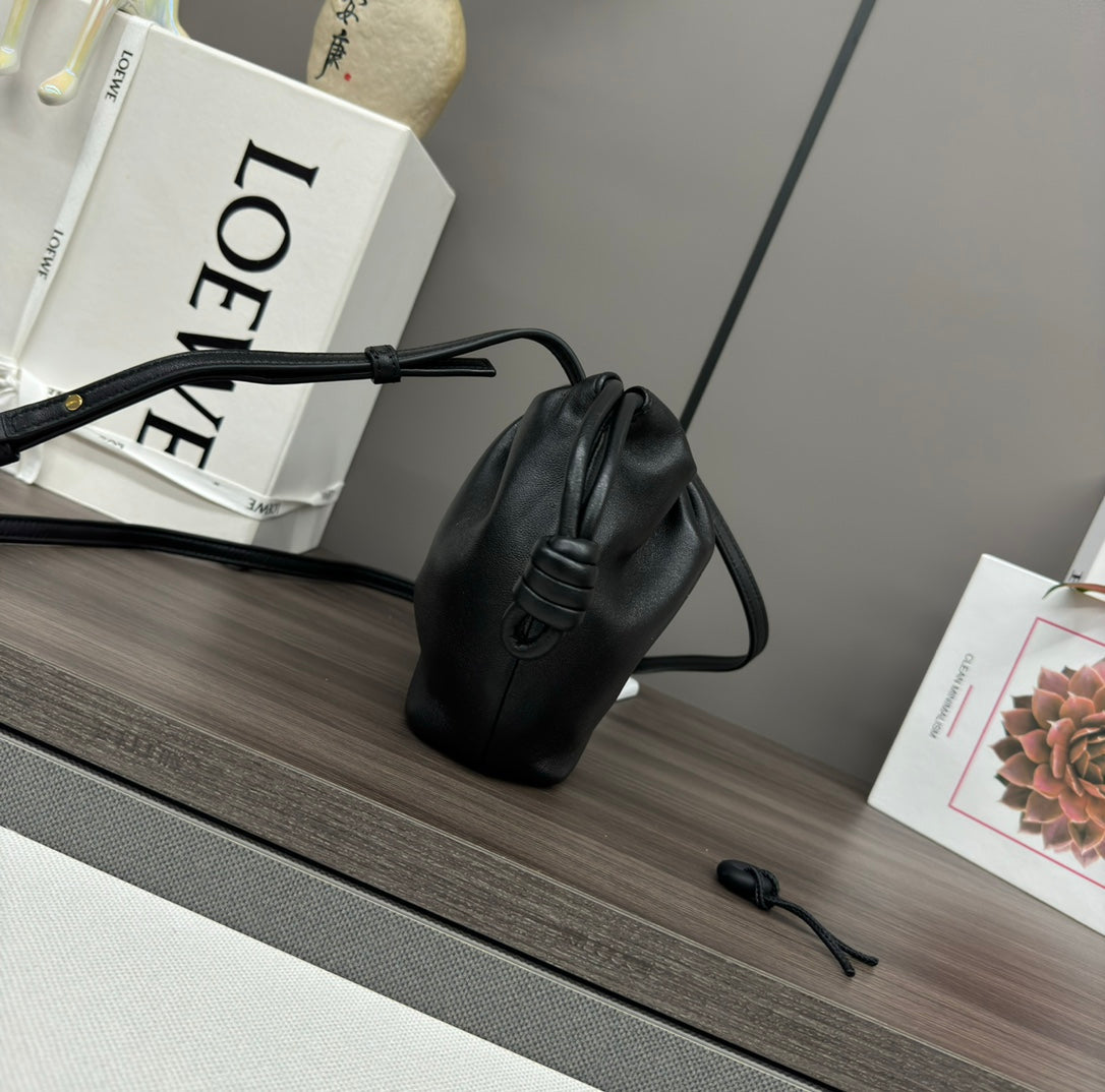 LOEWE LOE 23 FLAMENCO PURSE BUCKET IN BLACK LAMBSKIN