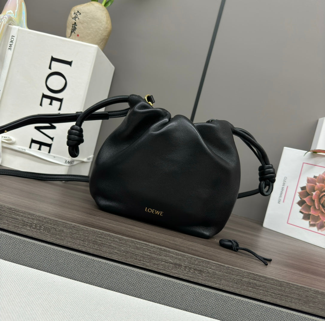 LOEWE LOE 23 FLAMENCO PURSE BUCKET IN BLACK LAMBSKIN