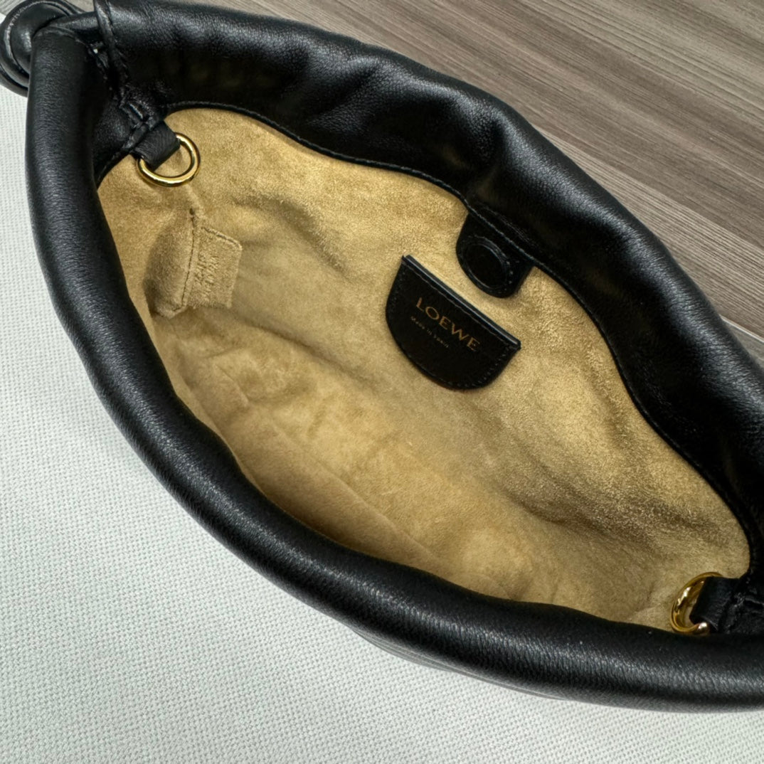 LOEWE LOE 23 FLAMENCO PURSE BUCKET IN BLACK LAMBSKIN