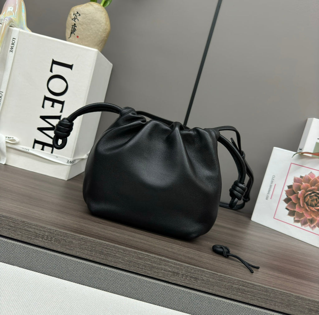 LOEWE LOE 23 FLAMENCO PURSE BUCKET IN BLACK LAMBSKIN