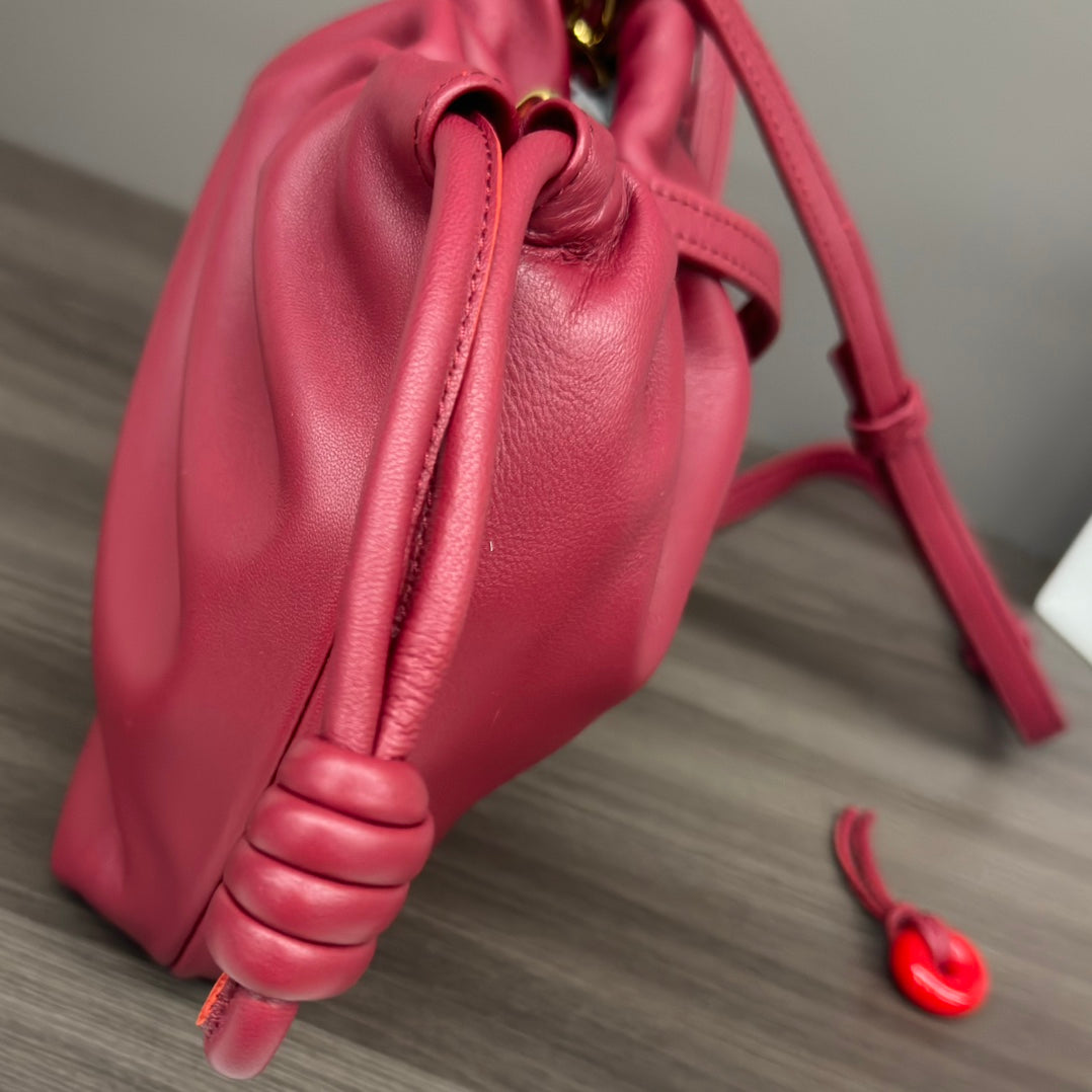 LOEWE LOE 23 FLAMENCO PURSE BUCKET IN RED PINK LAMBSKIN