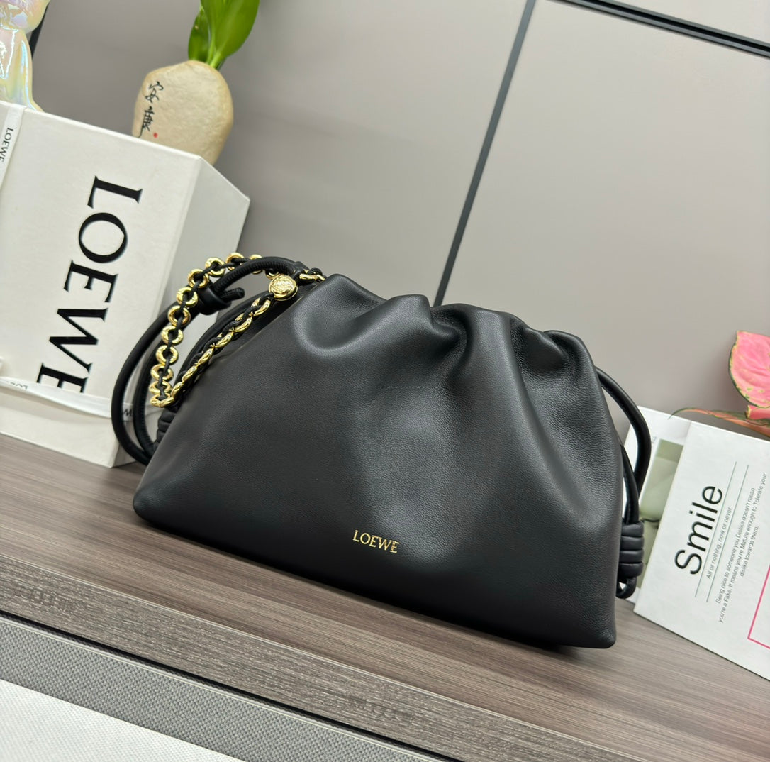 LOEWE LOE MEDIUM 30 FLAMENCO PURSE BUCKET IN BLACK LAMBSKIN