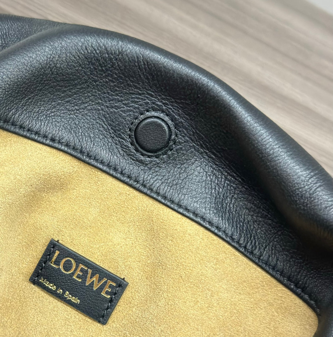 LOEWE LOE MEDIUM 30 FLAMENCO PURSE BUCKET IN BLACK LAMBSKIN