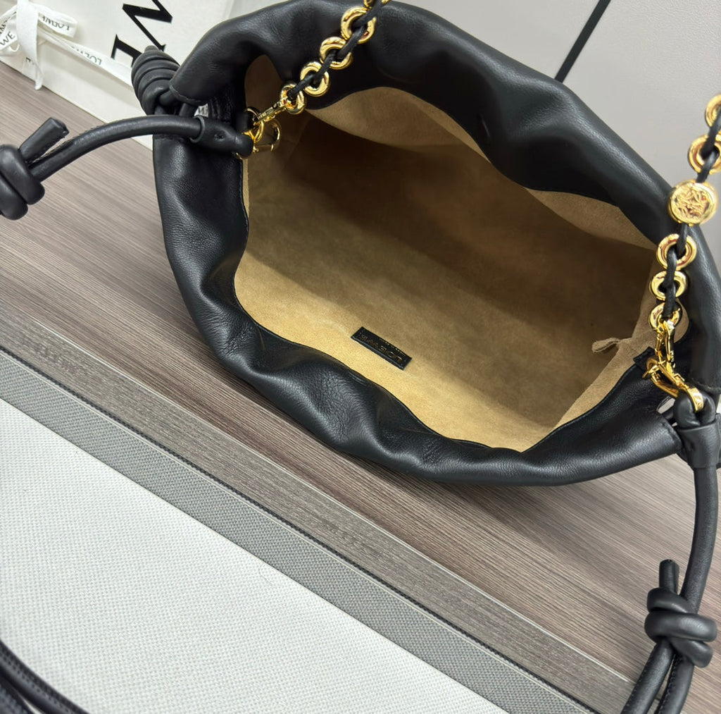 LOEWE LOE MEDIUM 30 FLAMENCO PURSE BUCKET IN BLACK LAMBSKIN