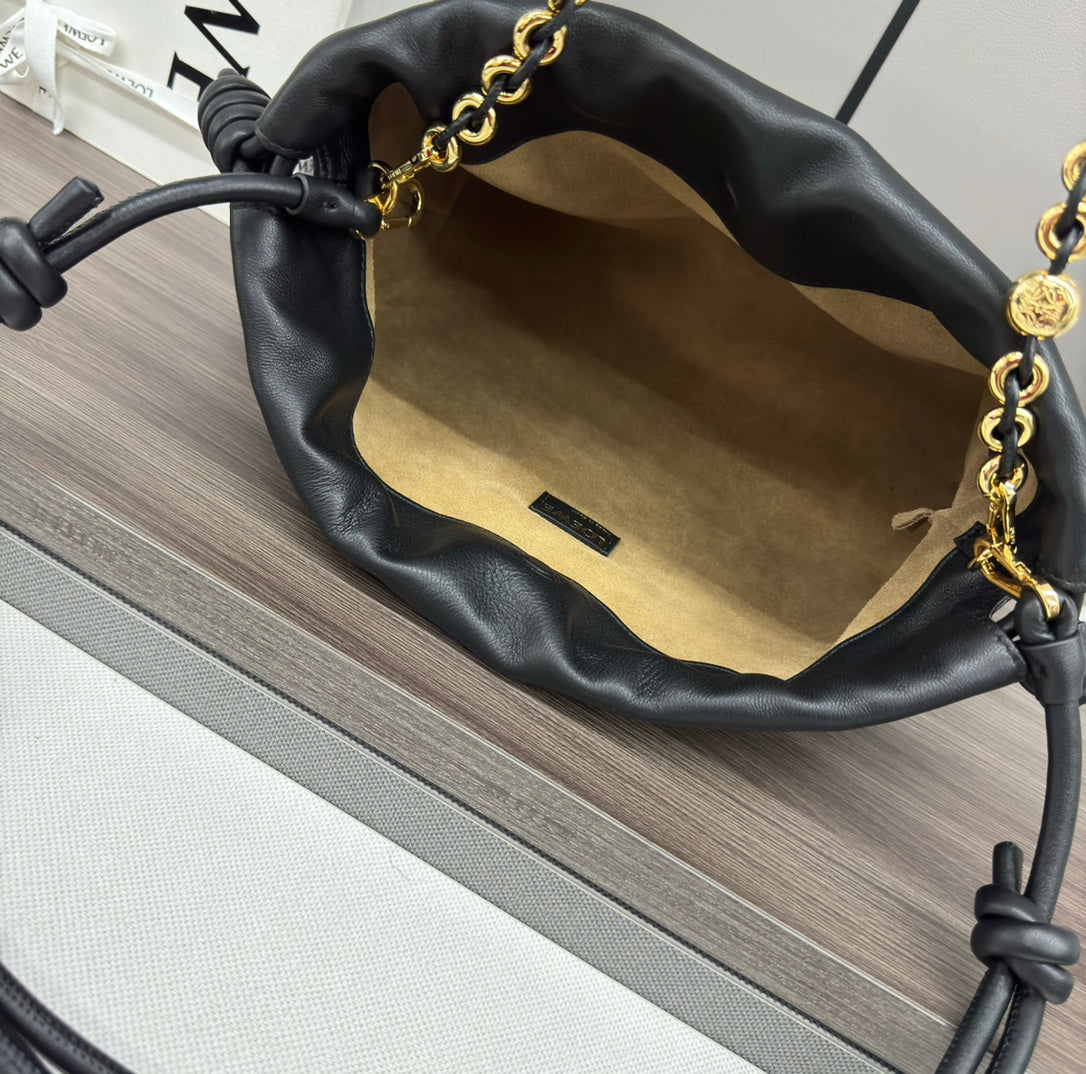 LOEWE LOE MEDIUM 30 FLAMENCO PURSE BUCKET IN BLACK LAMBSKIN