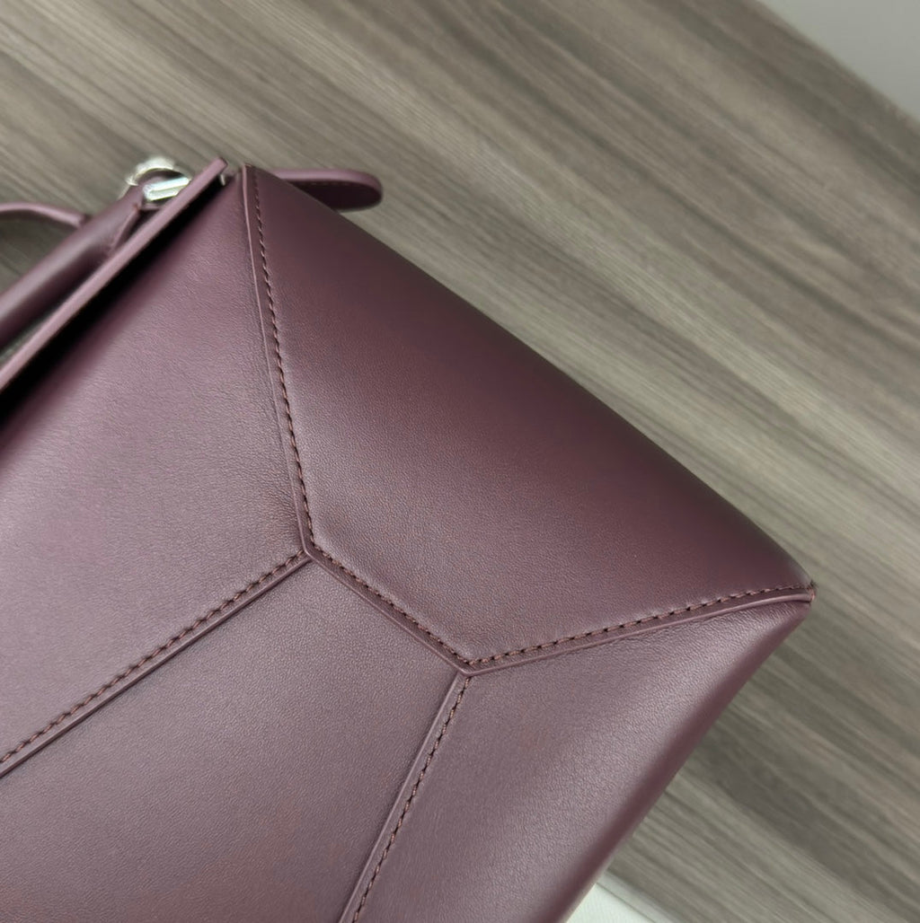 LOEWE LOE PUZZLE 33 BAG IN WINE PURPLE CALFSKIN