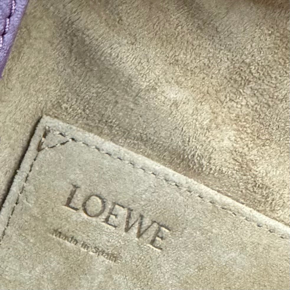 LOEWE LOE PUZZLE 33 BAG IN WINE PURPLE CALFSKIN