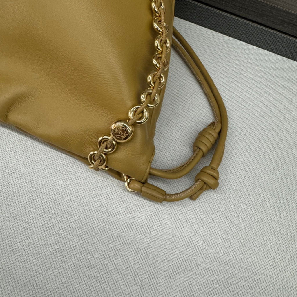 LOEWE LOE 32 FLAMENCO PURSE BUCKET IN PEANUT BROWN LAMBSKIN