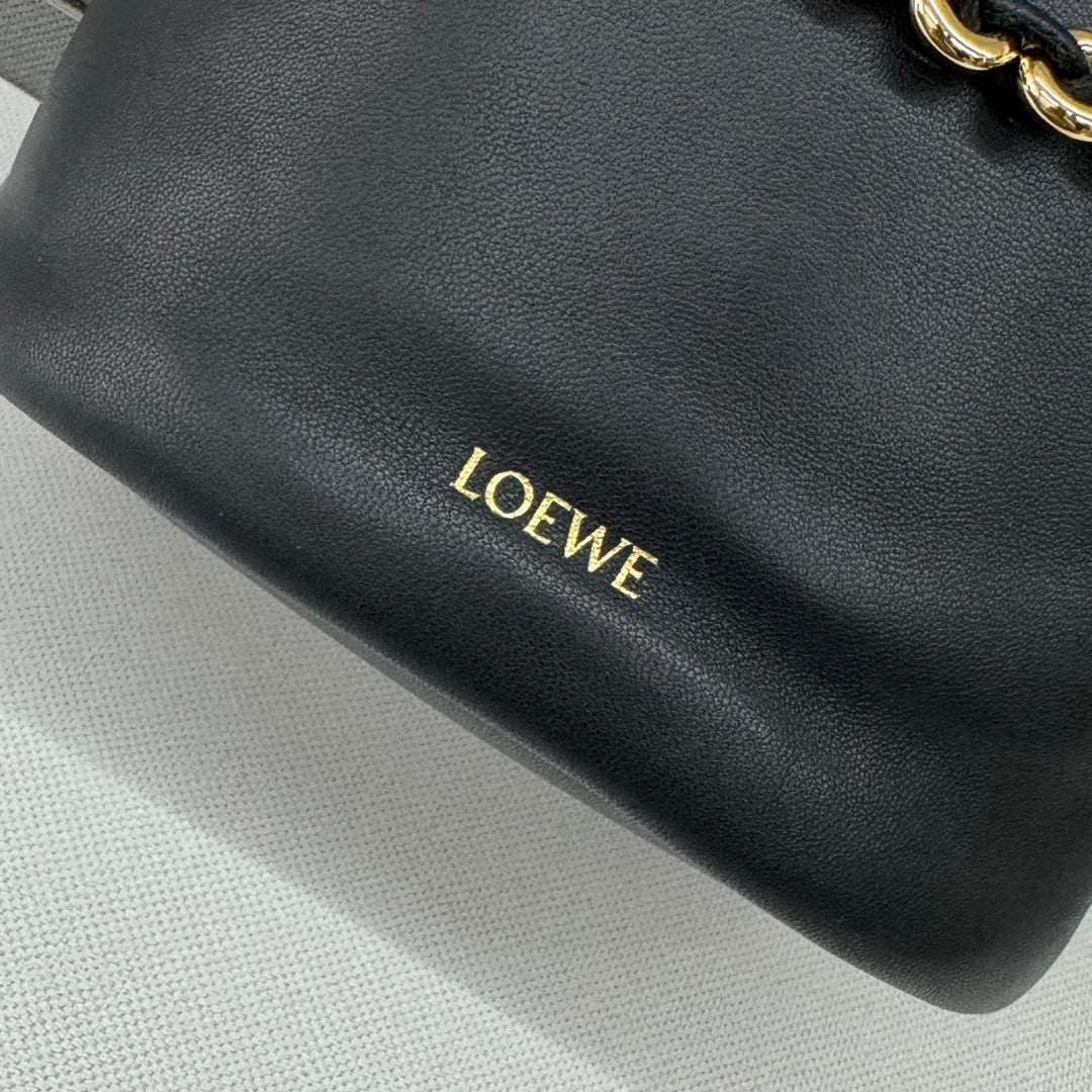 LOEWE LOE 32 FLAMENCO PURSE BUCKET IN BLACK LAMBSKIN