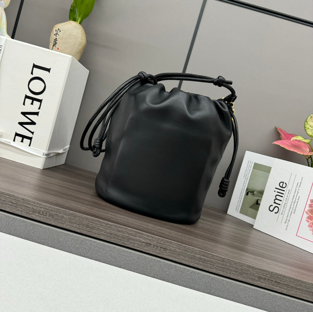 LOEWE LOE 32 FLAMENCO PURSE BUCKET IN BLACK LAMBSKIN