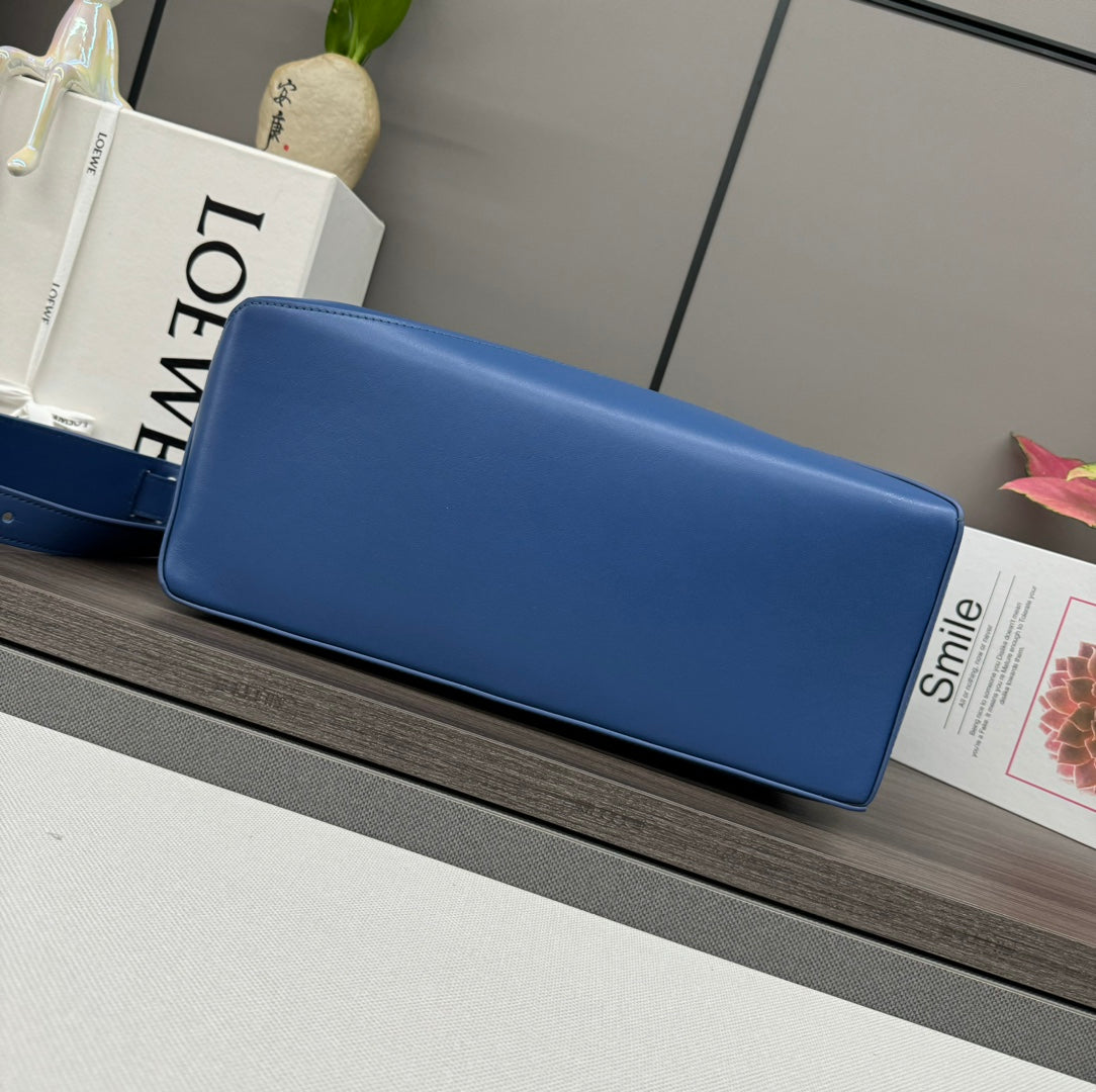 LOEWE LOE PUZZLE 33 BAG IN COBALT BLUE CALFSKIN