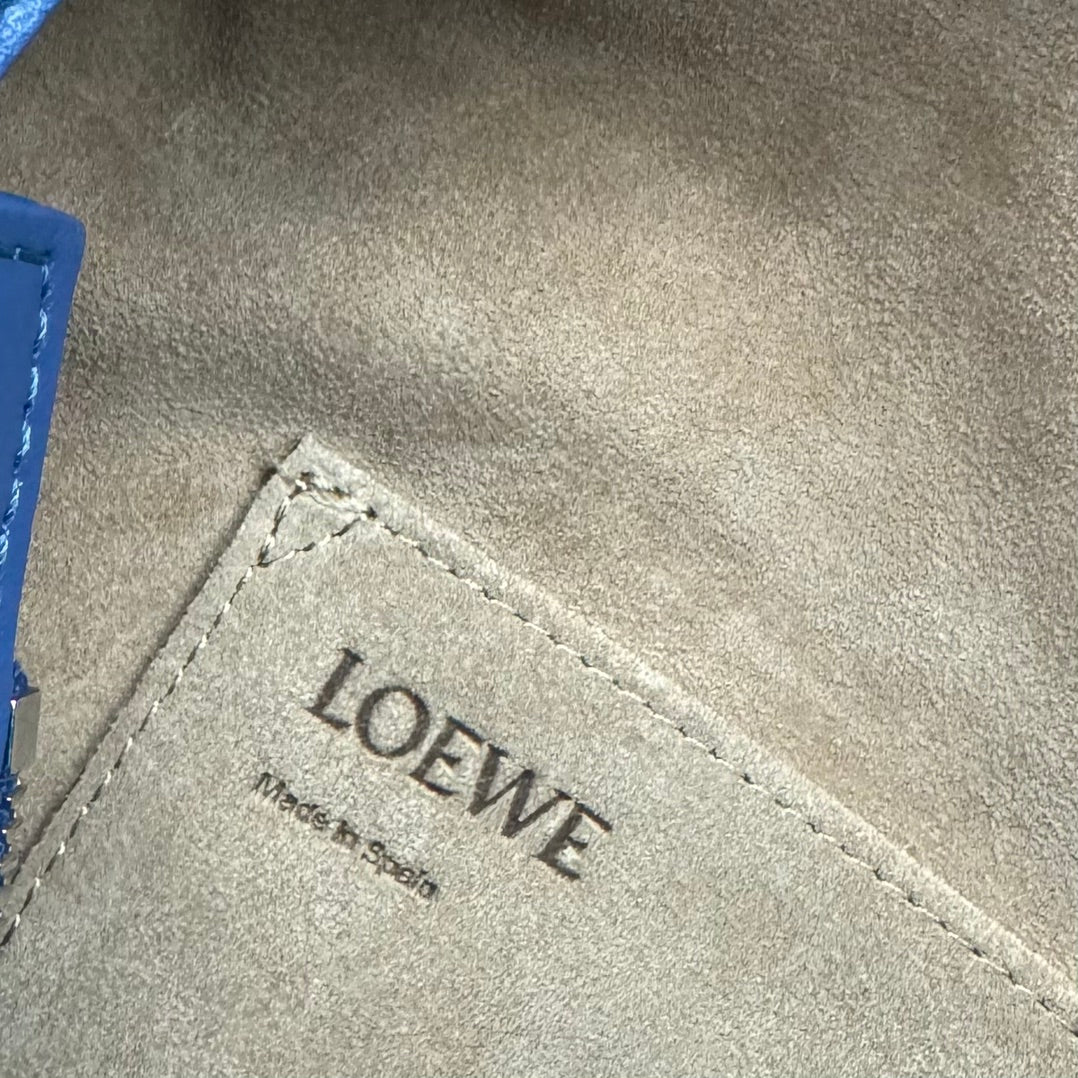 LOEWE LOE PUZZLE 33 BAG IN COBALT BLUE CALFSKIN