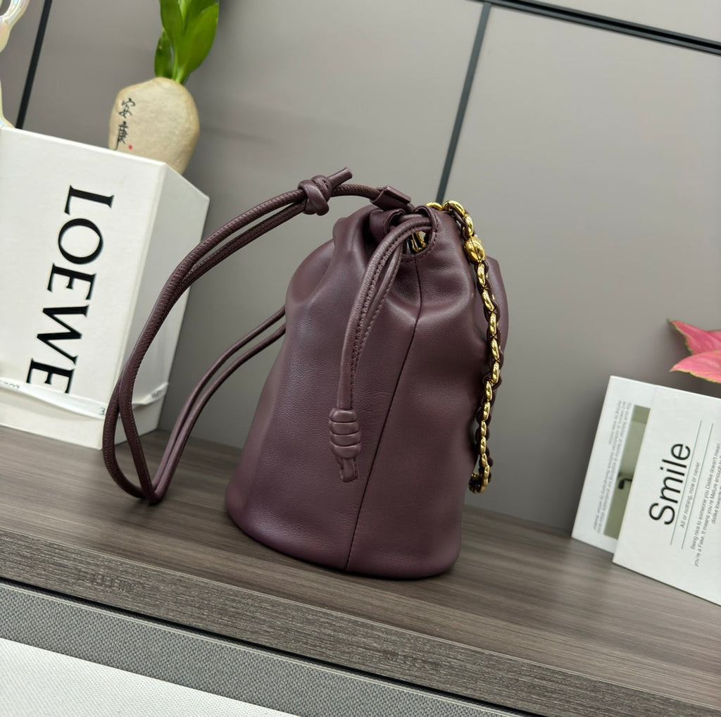 LOEWE LOE 32 FLAMENCO PURSE BUCKET IN CHESTNUT BROWN LAMBSKIN