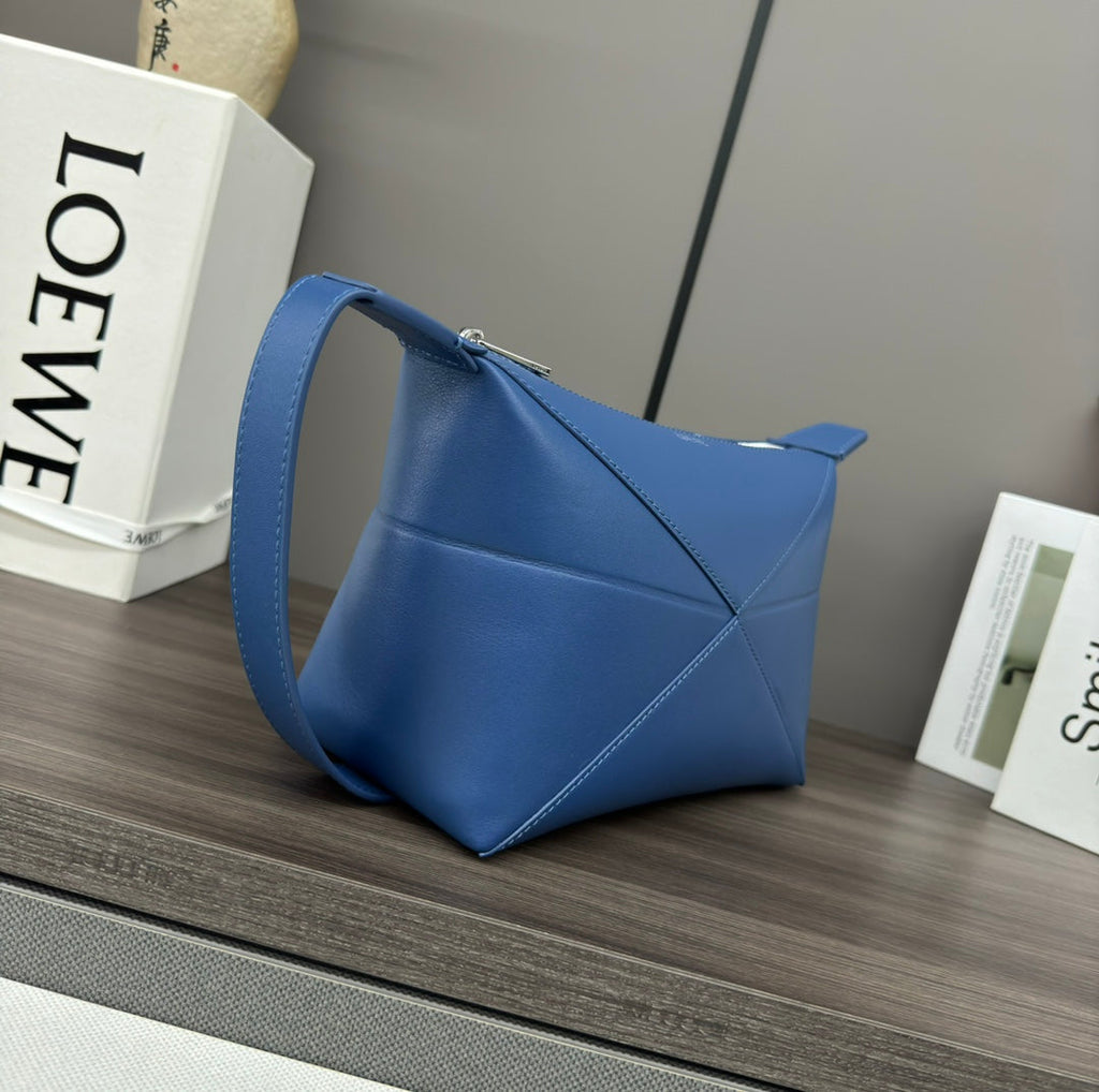 LOEWE PUZZLE FOLD WASH 22 BAG IN ROYAL BLUE SHINY CALFSKIN