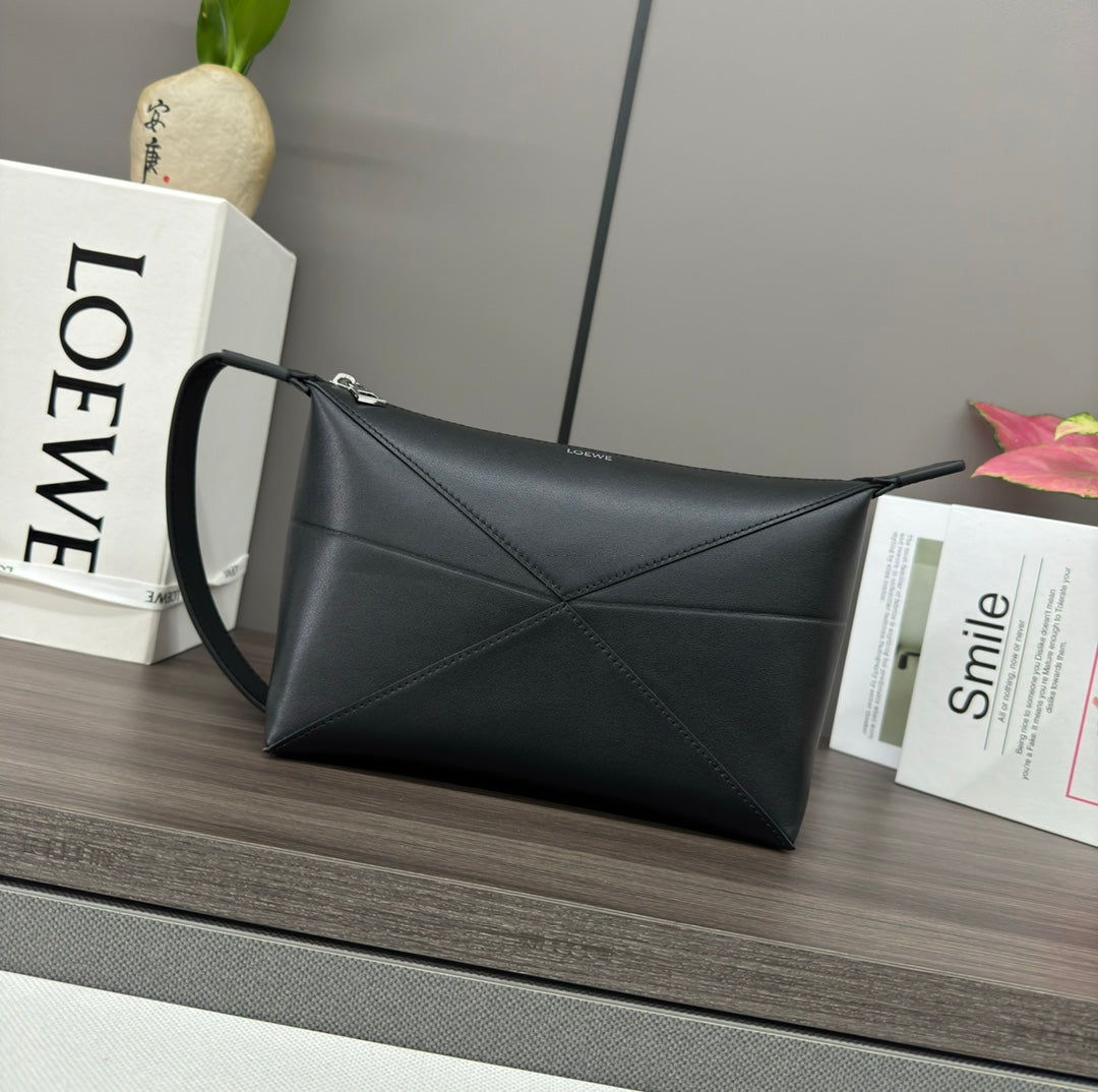 LOEWE PUZZLE FOLD WASH 22 BAG IN BLACK SHINY CALFSKIN