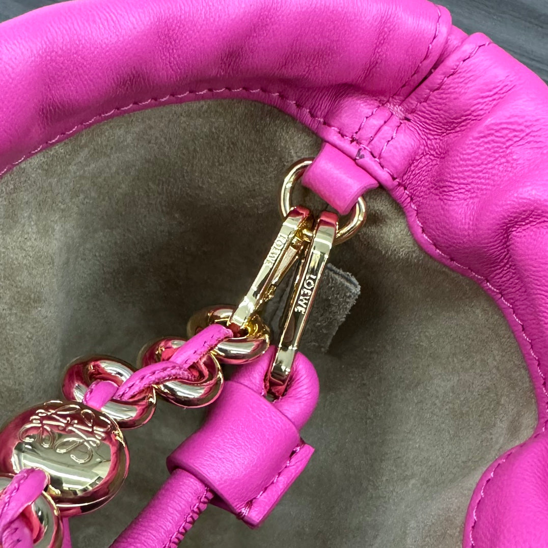 LOEWE LOE 23 FLAMENCO PURSE BUCKET IN FUSICA PINK LAMBSKIN