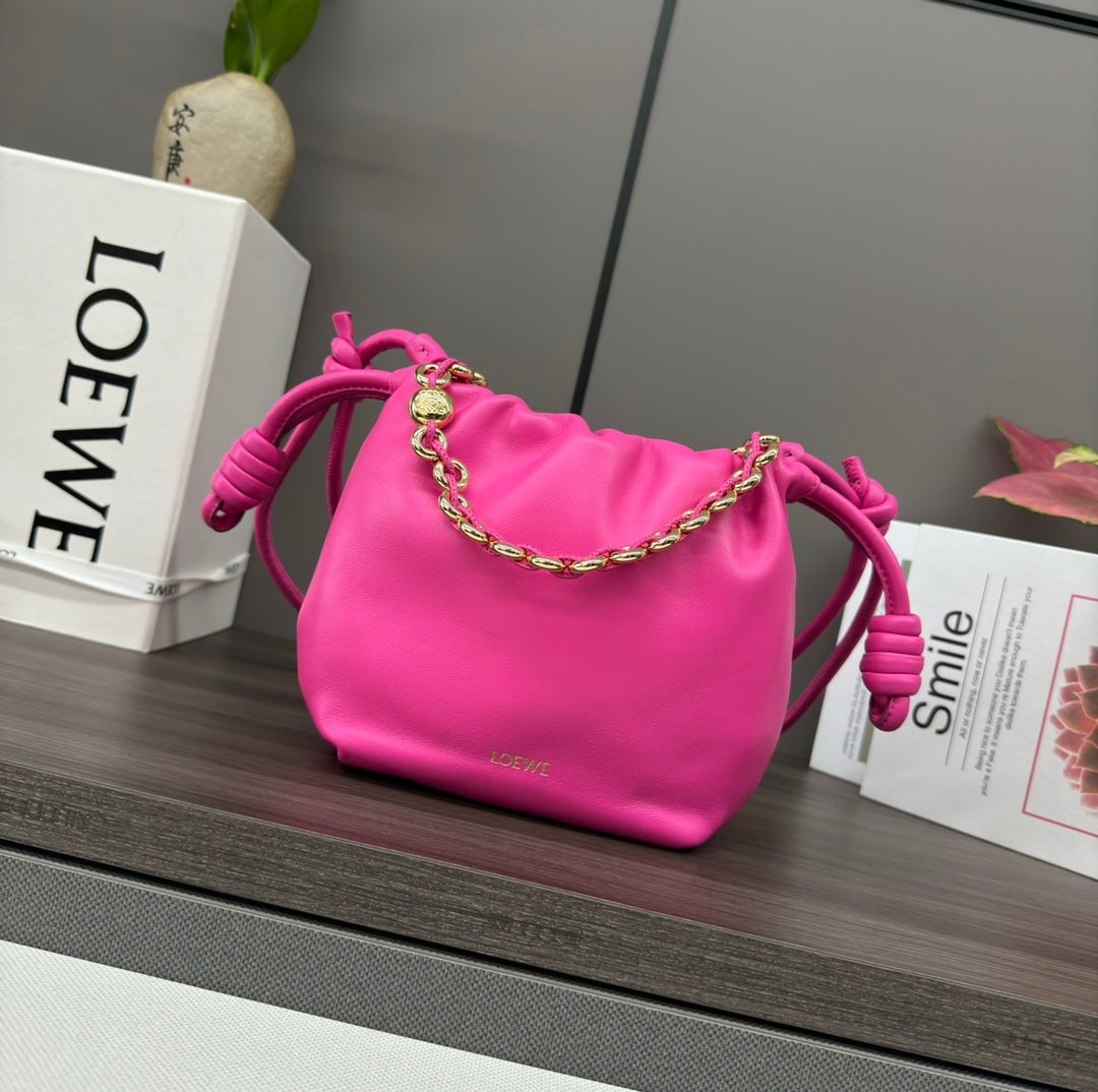 LOEWE LOE 23 FLAMENCO PURSE BUCKET IN FUSICA PINK LAMBSKIN