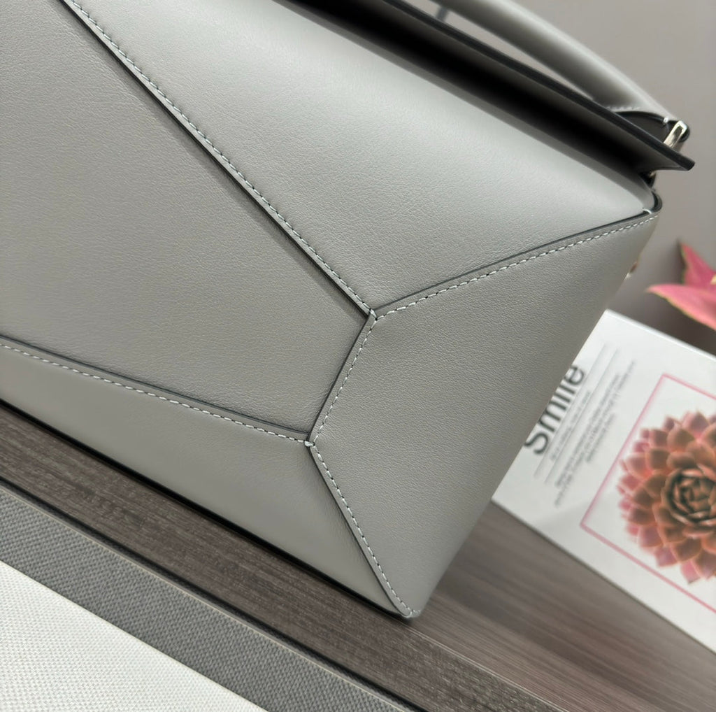 LOEWE LOE PUZZLE LARGE 36 BAG IN GRAY CALFSKIN