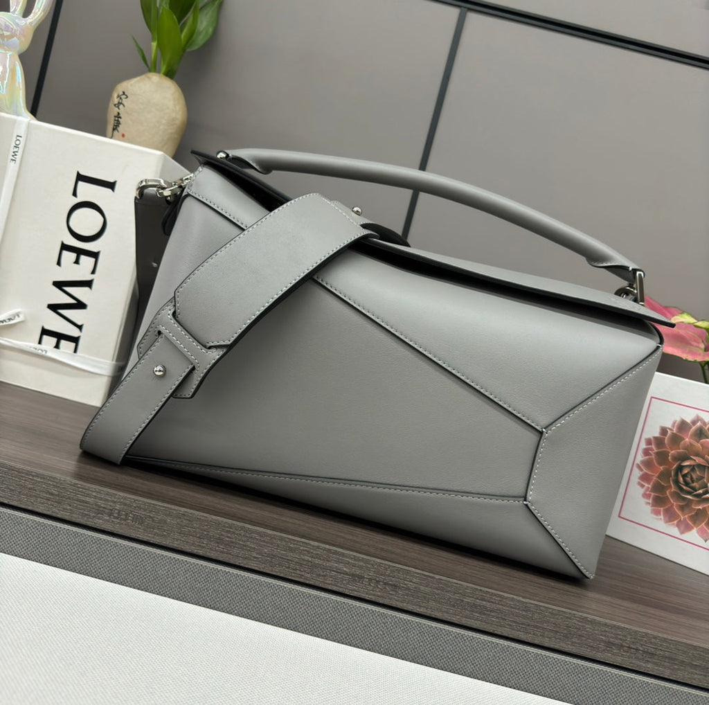 LOEWE LOE PUZZLE LARGE 36 BAG IN GRAY CALFSKIN