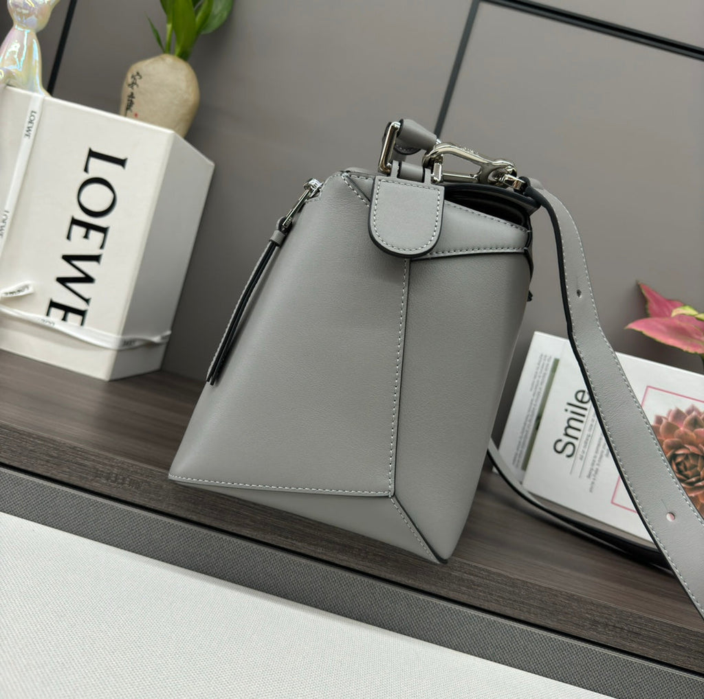 LOEWE LOE PUZZLE LARGE 36 BAG IN GRAY CALFSKIN
