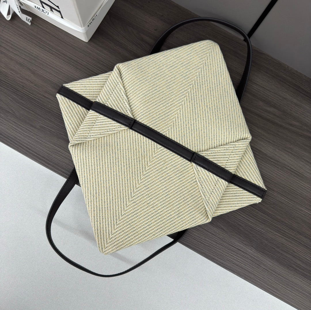 LOEWE LOE 31 FUZZLE FOLD IN WHITE CANVAS