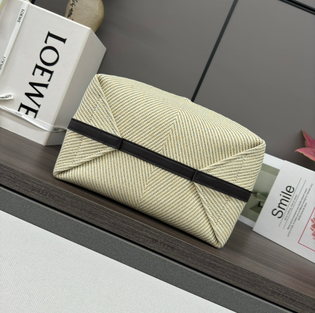 LOEWE LOE 31 FUZZLE FOLD IN WHITE CANVAS