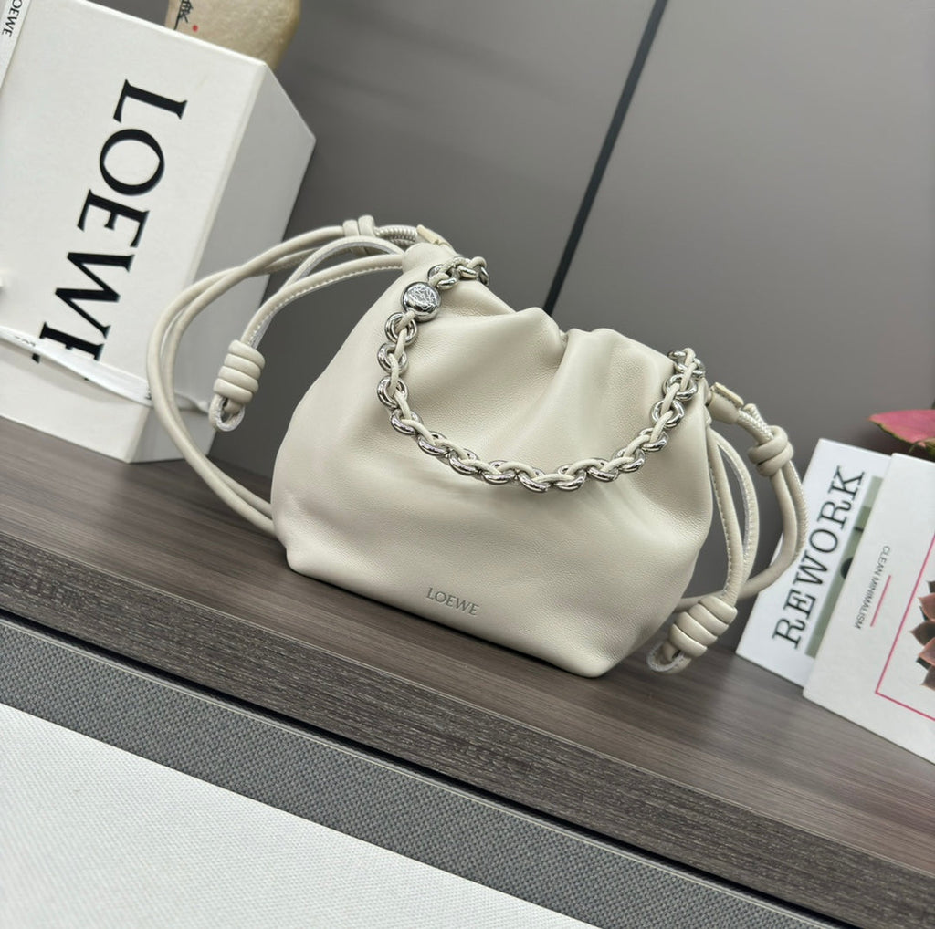 LOEWE LOE 23 FLAMENCO PURSE BUCKET IN WHITE LAMBSKIN