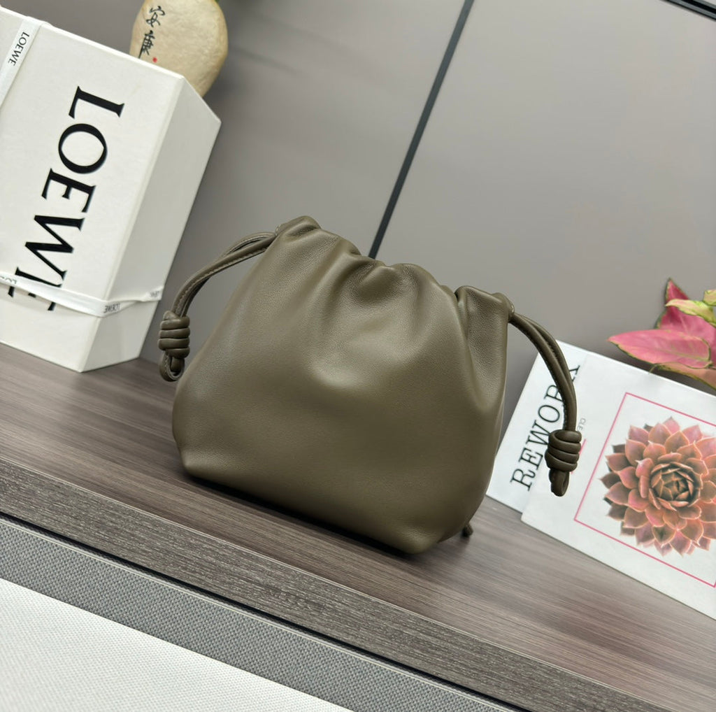 LOEWE LOE 23 FLAMENCO PURSE BUCKET IN ARMY GREEN LAMBSKIN